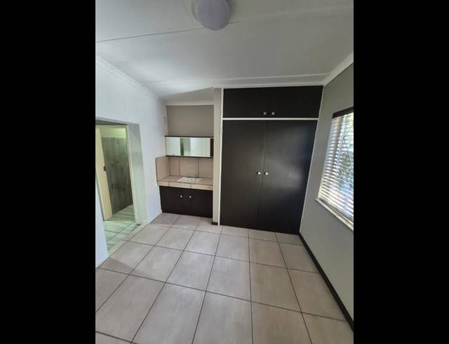 1 BEDROOM PROPERTY TO RENT IN VANDERBIJLPARK SW 5